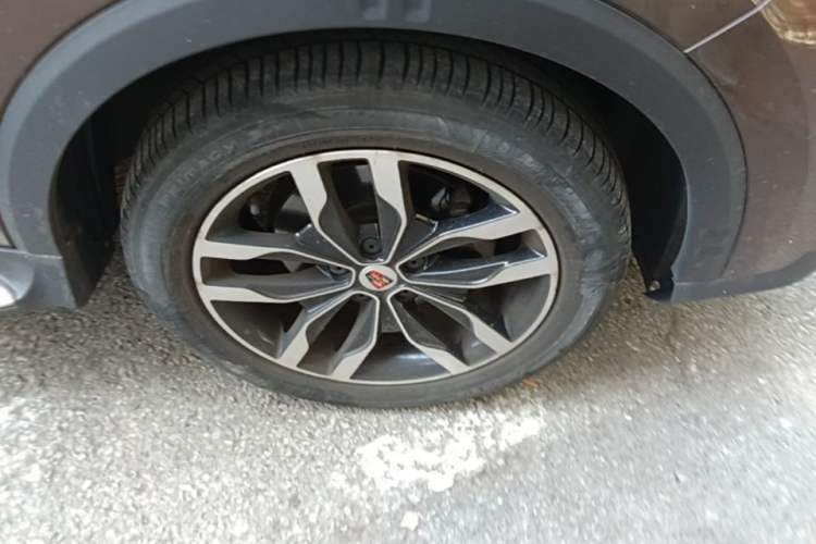 Used Roewe RX5 2016 30T Four-Wheel Drive Automatic Internet Smart Luxury Edition Right Front Wheel Hub