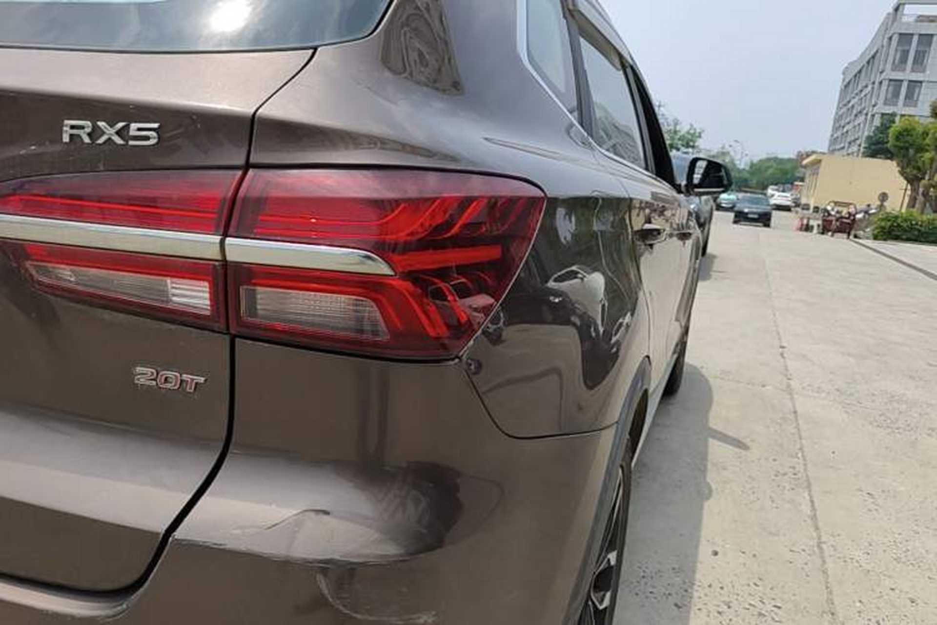 Used Roewe RX5 2016 20T Two-Wheel Drive Manual Transmission Internet Smart Edition Right Rear Taillight