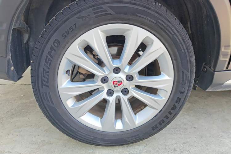 Used Roewe RX5 2016 Revised Version 20T Two-Wheel Drive Manual Transmission Luxury Edition Right Rear Wheel Hub
