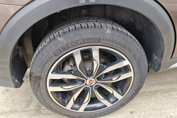Used Roewe RX5 2016 30T Four-Wheel Drive Automatic Internet Smart Luxury Edition Right Rear Wheel Hub