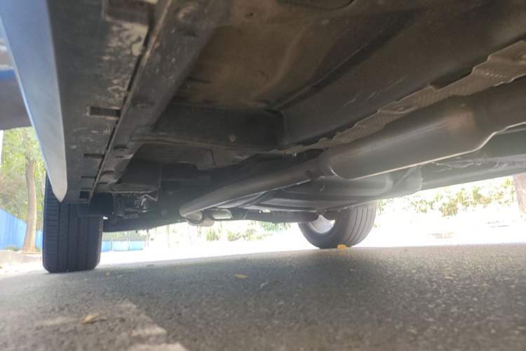 Used Roewe RX5 2016 20T Two-Wheel Drive Automatic Internet Smart Edition Right Side Sill