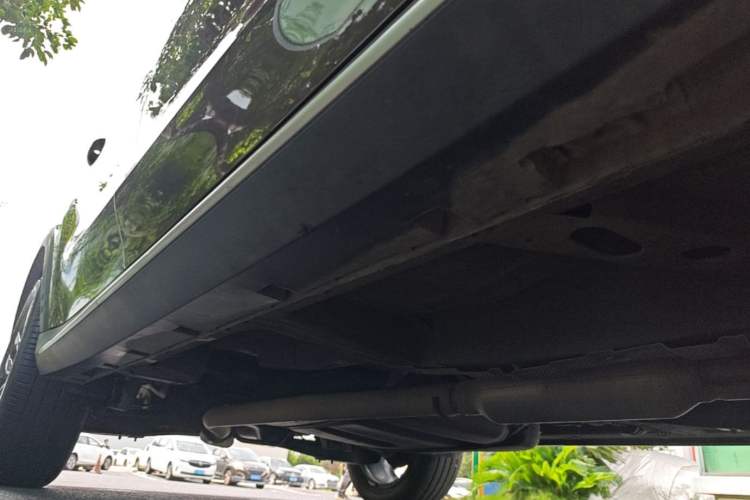 Used Roewe RX5 2016 30T Two-Wheel Drive Automatic Internet Smart Edition Right Side Sill