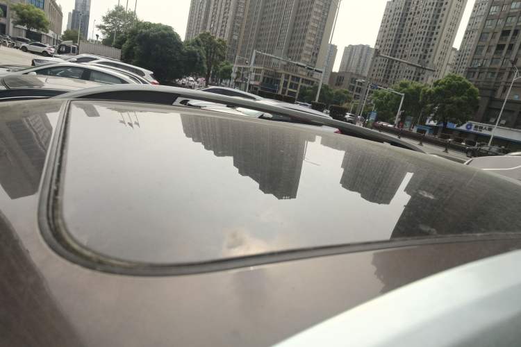 Used Roewe RX5 2016 20T Two-Wheel Drive Automatic Flagship Edition Roof