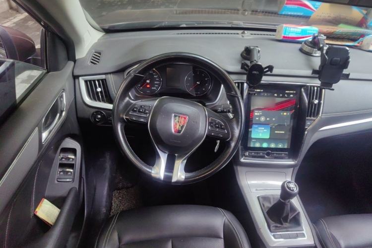 Used Roewe RX5 2016 20T Two-Wheel Drive Manual Transmission Internet Smart Edition Steering Wheel