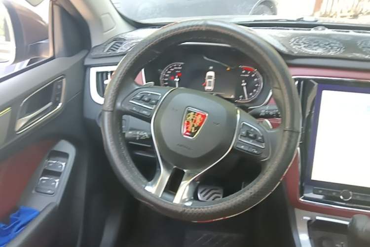 Used Roewe RX5 2016 30T Four-Wheel Drive Automatic Internet Smart Luxury Edition Steering Wheel