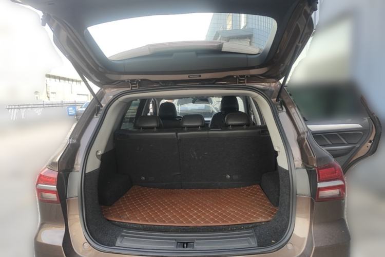 Used Roewe RX5 2016 20T Two-Wheel Drive Automatic Flagship Edition Trunk
