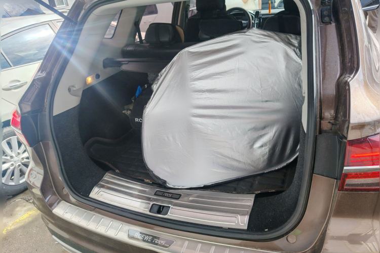 Used Roewe RX5 2016 20T Two-Wheel Drive Manual Flagship Edition Trunk