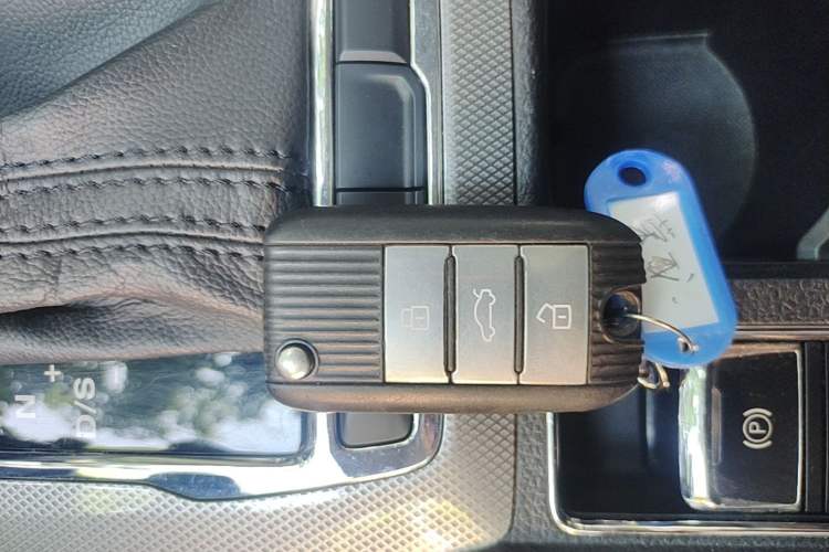 Used Roewe RX5 2016 20T Two-Wheel Drive Automatic Internet Smart Edition Vehicle Key