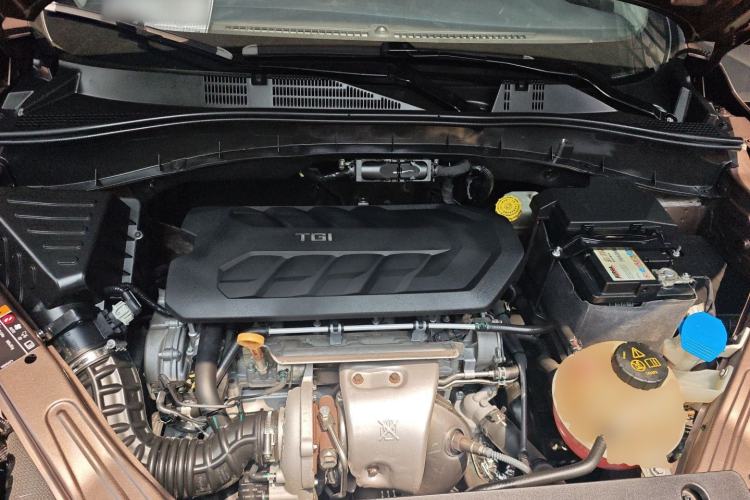 Used Roewe RX5 2016 30T Two-Wheel Drive Automatic Internet Smart Edition Engine Bay