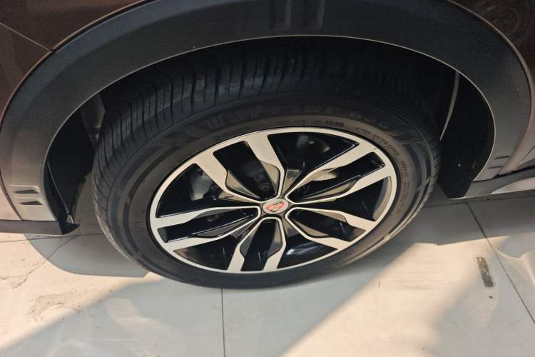 Used Roewe RX5 2016 30T Two-Wheel Drive Automatic Internet Smart Edition Exterior 4