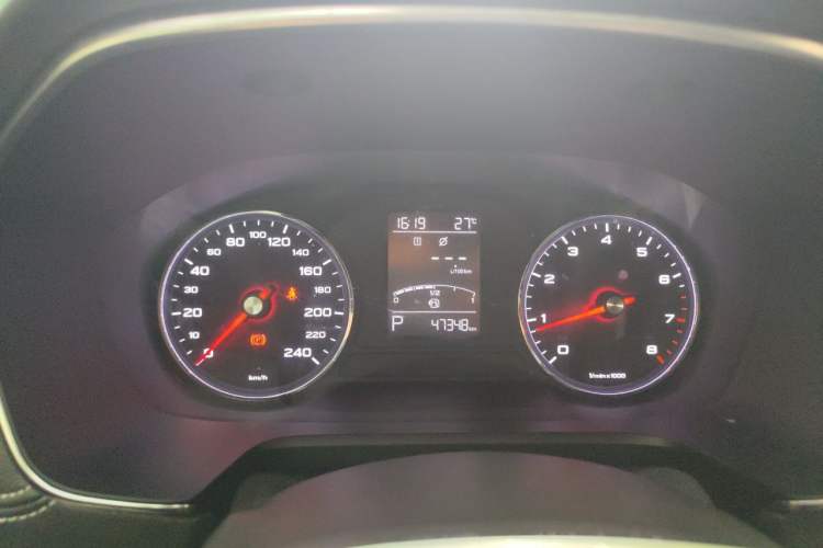 Used Roewe RX5 2016 20T Two-Wheel Drive Automatic Internet Smart Edition Instrument Cluster