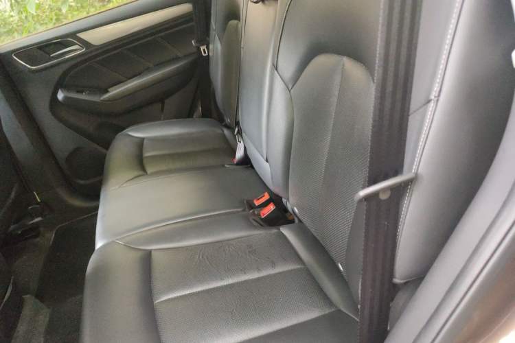 Used Roewe RX5 2016 20T Two-Wheel Drive Automatic Internet Smart Edition Left Rear Seat