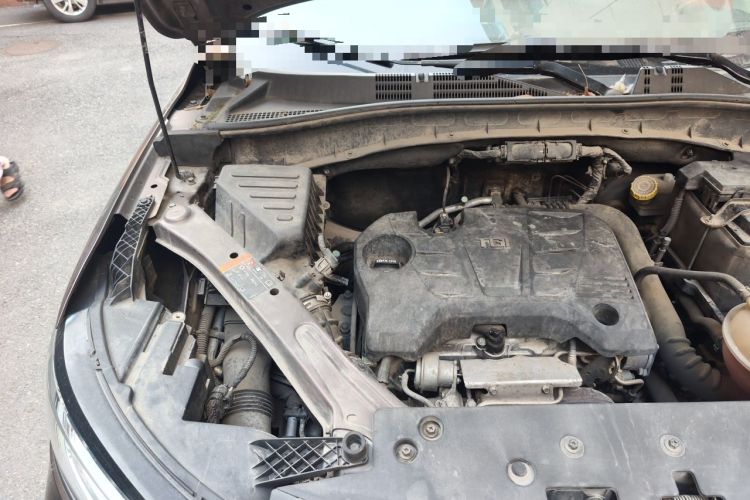 Used Roewe RX5 2016 20T Two-Wheel Drive Automatic Internet Smart Edition Engine Bay Right