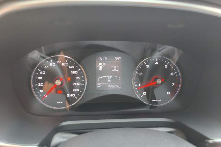 Used Roewe RX5 2016 20T Two-Wheel Drive Automatic Internet Smart Edition Instrument Cluster