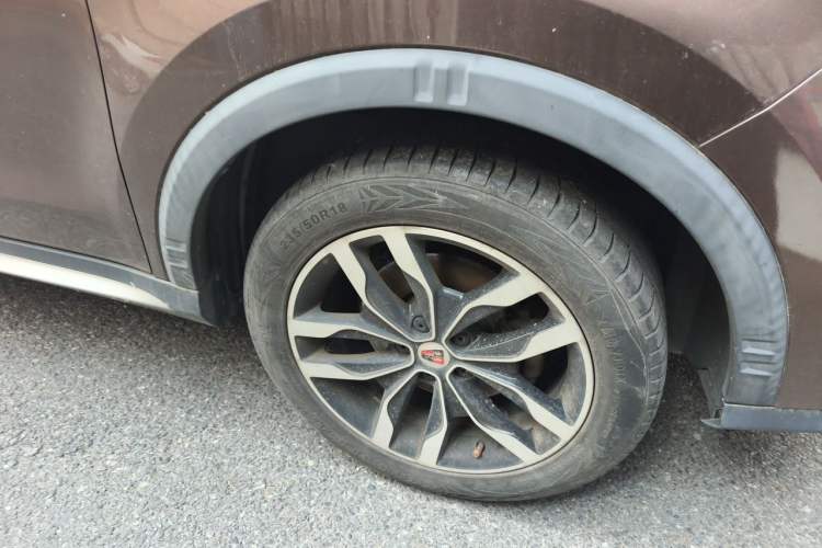 Used Roewe RX5 2016 20T Two-Wheel Drive Automatic Internet Smart Edition Right Front Wheel Hub