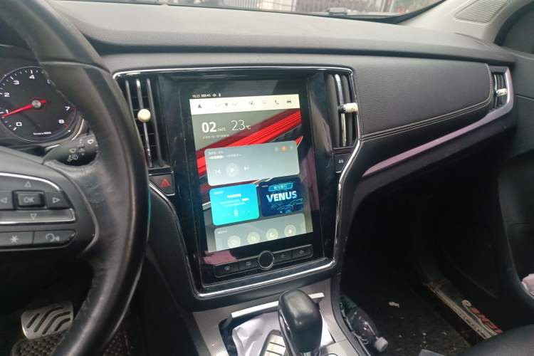 Used Roewe RX5 2016 20T Two-Wheel Drive Automatic Internet Smart Edition Audio And AC Panel
