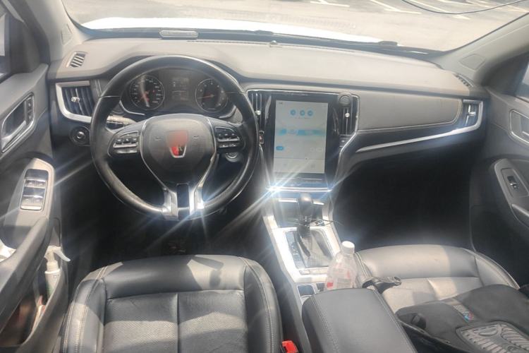 Used Roewe RX5 2016 20T Two-Wheel Drive Automatic Internet Smart Edition Center Console