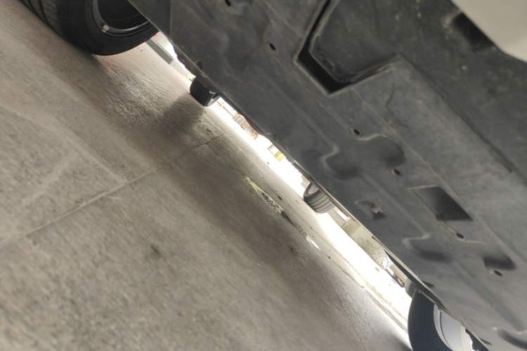 Used Roewe RX5 2016 20T Two-Wheel Drive Automatic Internet Smart Edition Chassis Front Right
