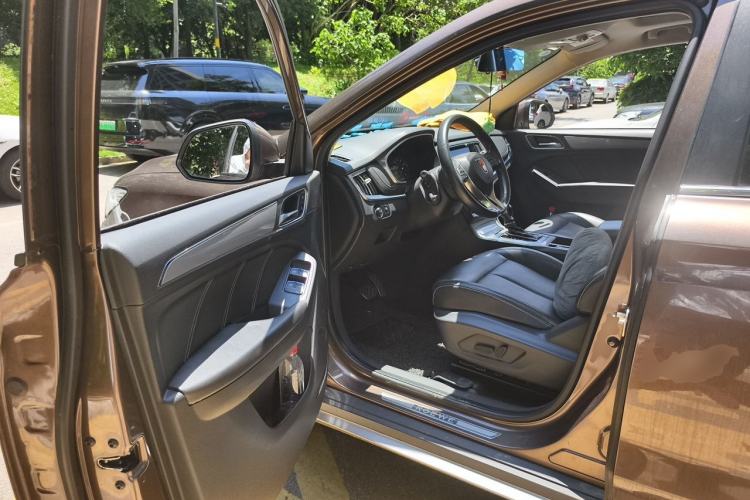 Used Roewe RX5 2016 20T Two-Wheel Drive Automatic Internet Smart Edition Driver Seat