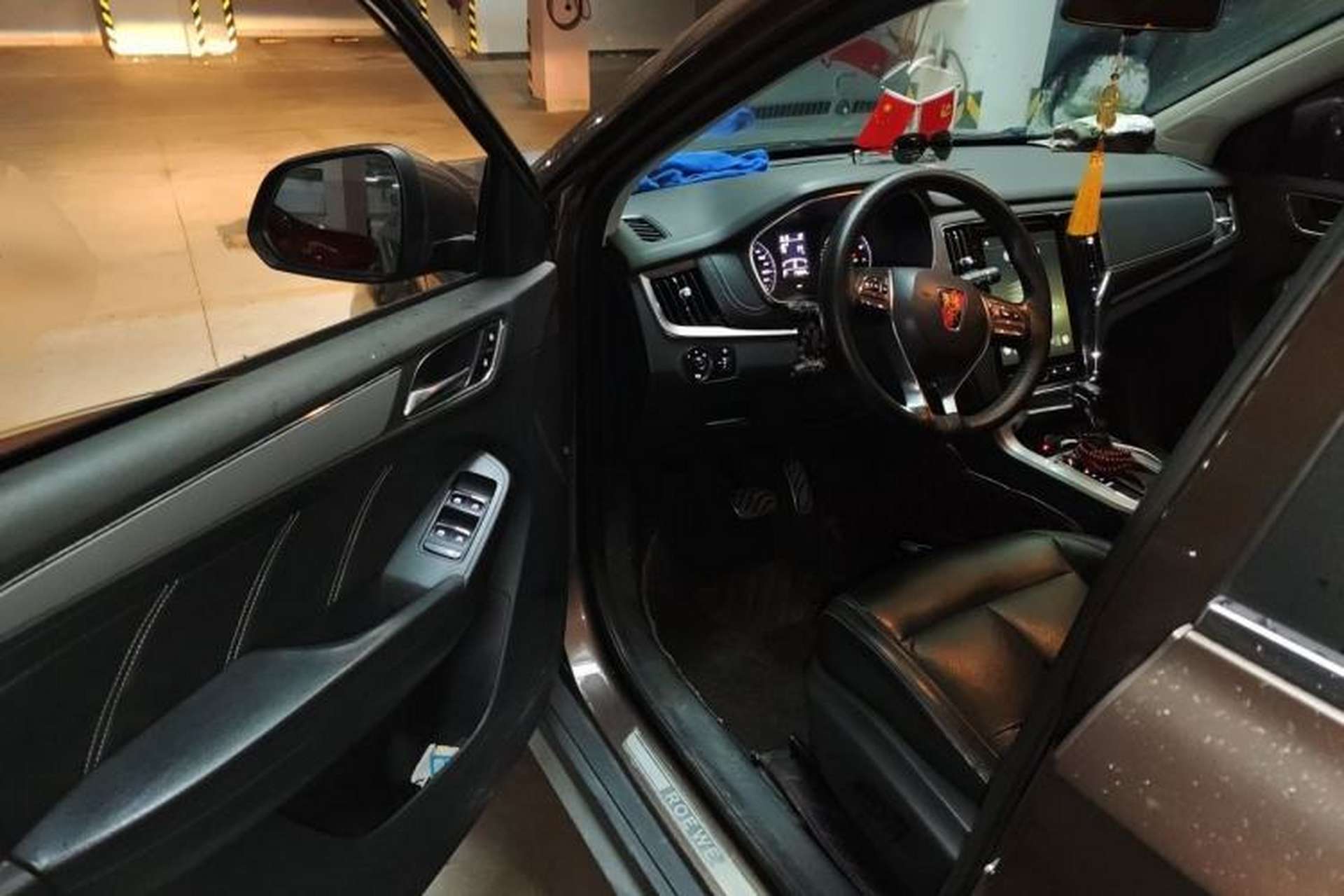Used Roewe RX5 2016 20T Two-Wheel Drive Automatic Internet Smart Edition Driver Seat