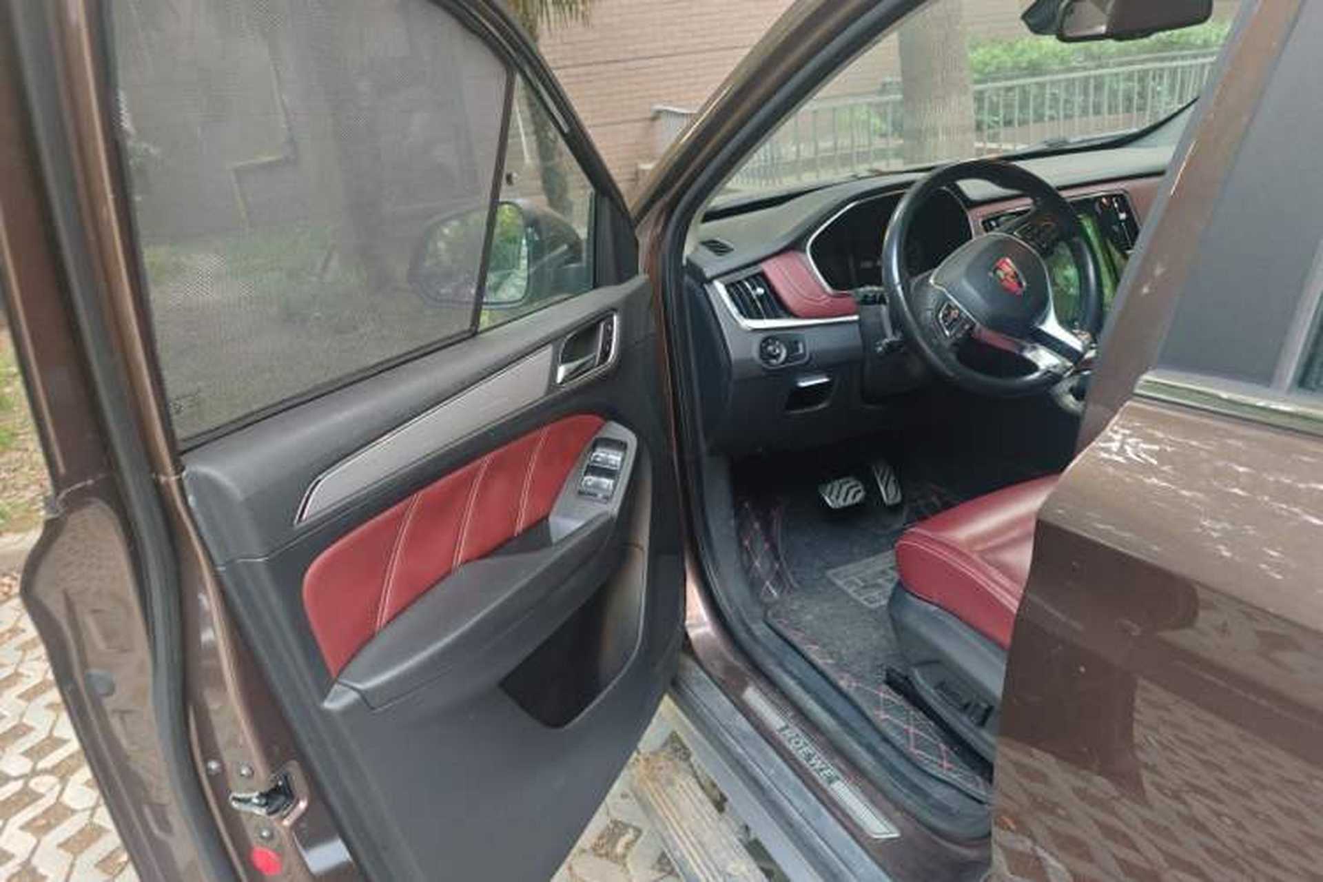 Used Roewe RX5 2016 30T Four-Wheel Drive Automatic Internet Smart Luxury Edition Driver Seat