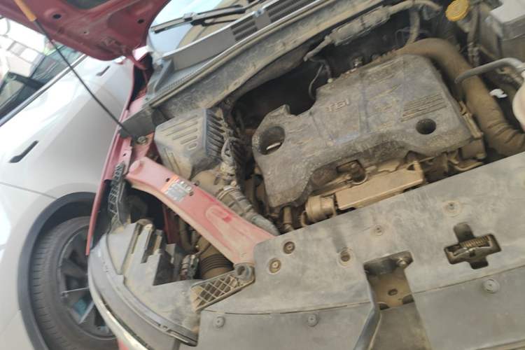 Used Roewe RX5 2016 20T Two-Wheel Drive Automatic Internet Smart Edition Engine Bay Right