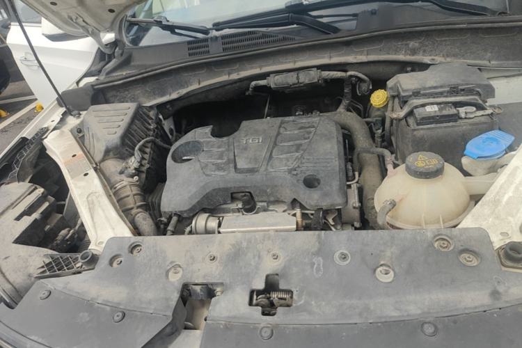 Used Roewe RX5 2016 20T Two-Wheel Drive Automatic Internet Smart Edition Engine Bay