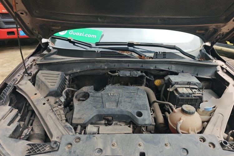 Used Roewe RX5 2016 20T Two-Wheel Drive Manual Flagship Edition Engine Bay