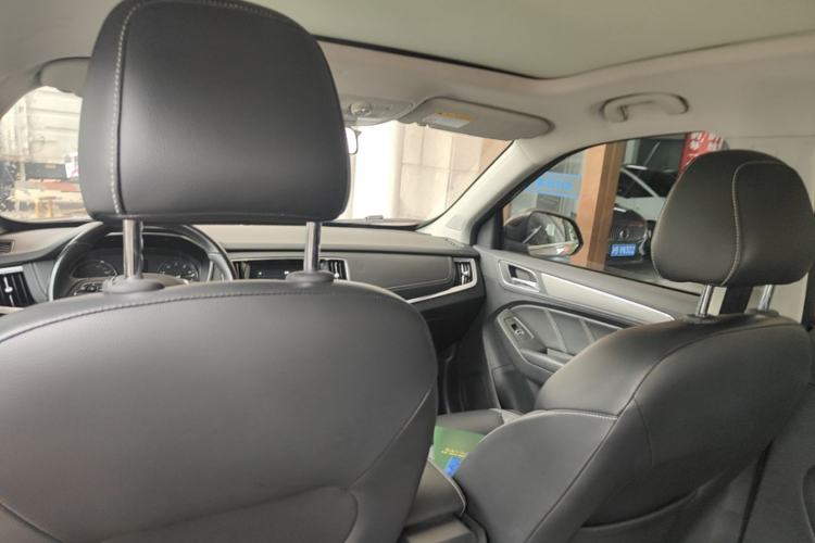 Used Roewe RX5 2016 20T Two-Wheel Drive Automatic Internet Smart Edition Headliner