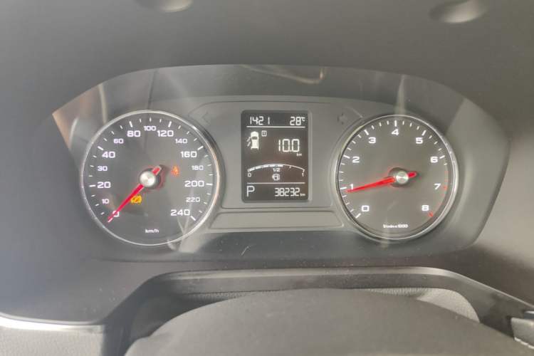Used Roewe RX5 2016 20T Two-Wheel Drive Automatic Internet Smart Edition Instrument Cluster