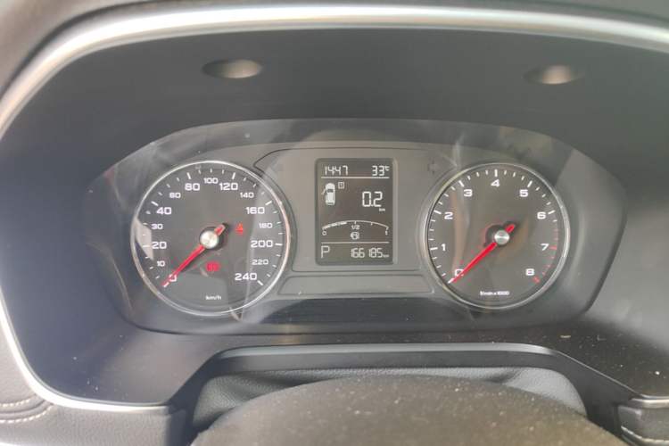Used Roewe RX5 2016 20T Two-Wheel Drive Automatic Internet Smart Edition Instrument Cluster