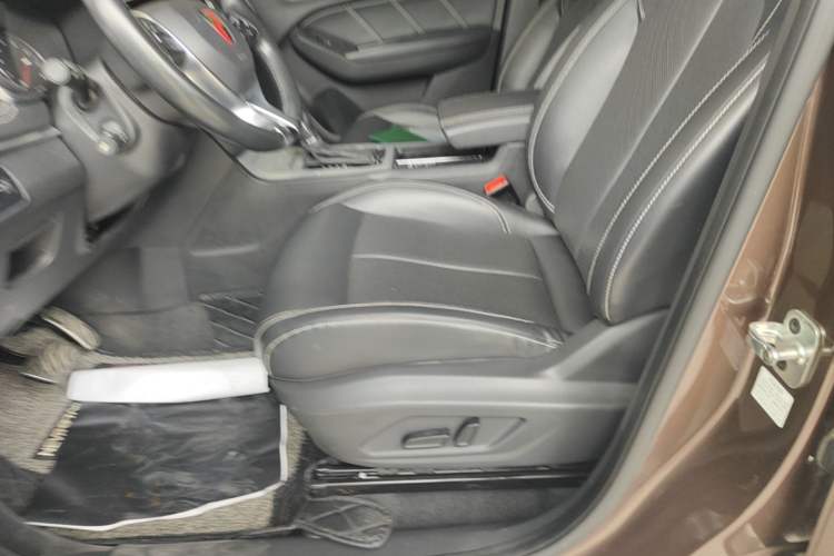 Used Roewe RX5 2016 20T Two-Wheel Drive Automatic Internet Smart Edition Left Front Seat