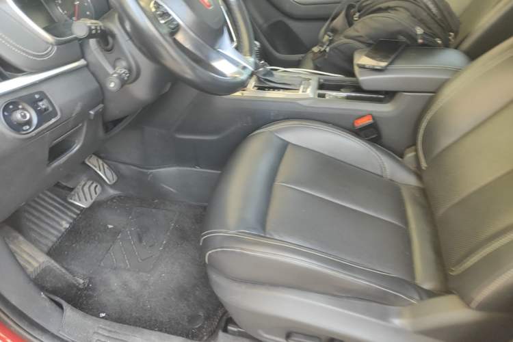 Used Roewe RX5 2016 20T Two-Wheel Drive Automatic Internet Smart Edition Left Front Seat