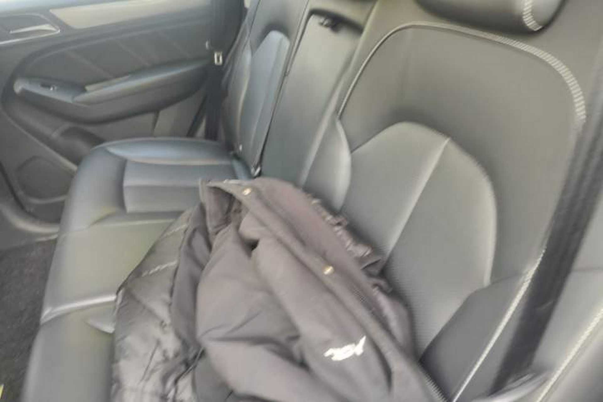 Used Roewe RX5 2016 20T Two-Wheel Drive Automatic Internet Smart Edition Left Rear Seat
