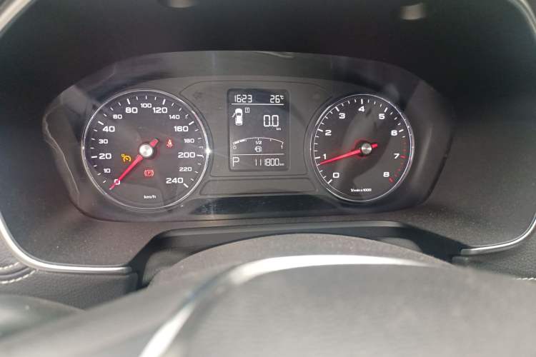 Used Roewe RX5 2016 20T Two-Wheel Drive Automatic Internet Smart Edition Odometer Close Up