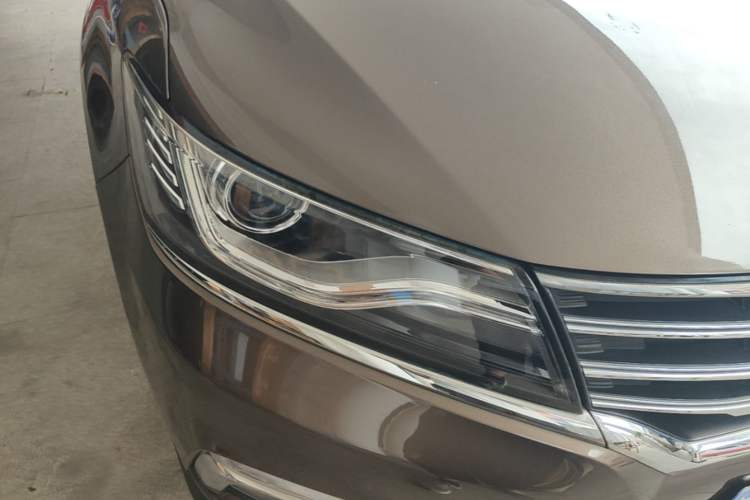 Used Roewe RX5 2016 20T Two-Wheel Drive Automatic Internet Smart Edition Right Front Headlight