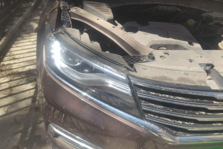 Used Roewe RX5 2016 20T Two-Wheel Drive Automatic Flagship Edition Right Front Headlight