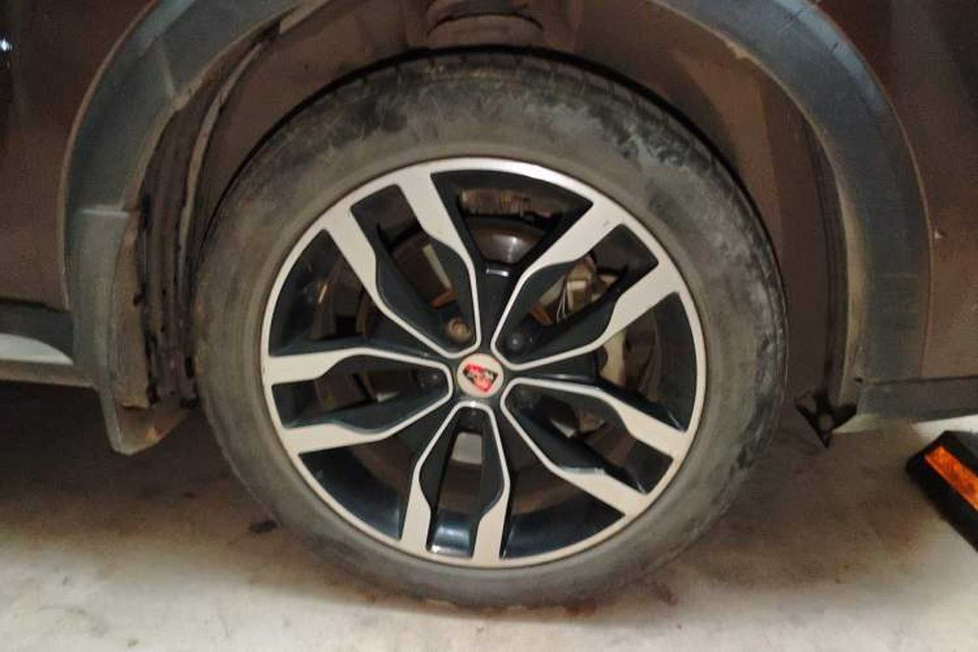 Used Roewe RX5 2016 20T Two-Wheel Drive Automatic Internet Smart Edition Right Front Wheel Hub