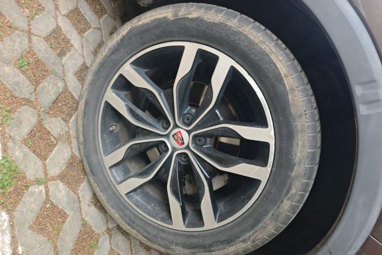 Used Roewe RX5 2016 30T Four-Wheel Drive Automatic Internet Smart Luxury Edition Right Front Wheel Hub