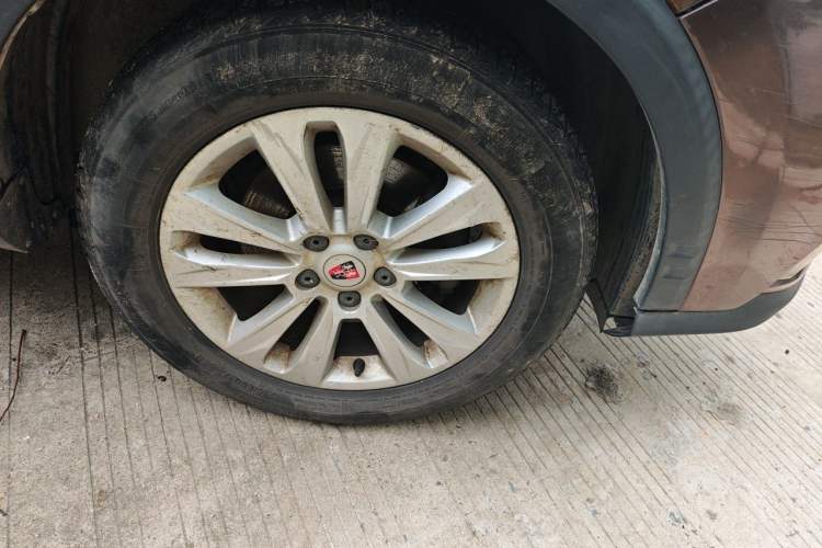 Used Roewe RX5 2016 20T Two-Wheel Drive Manual Flagship Edition Right Front Wheel Hub