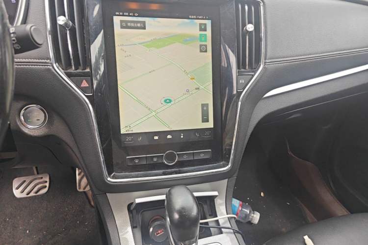 Used Roewe RX5 2016 20T Two-Wheel Drive Automatic Internet Smart Edition Audio And AC Panel