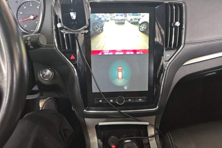 Used Roewe RX5 2016 20T Two-Wheel Drive Automatic Internet Smart Edition Audio And AC Panel