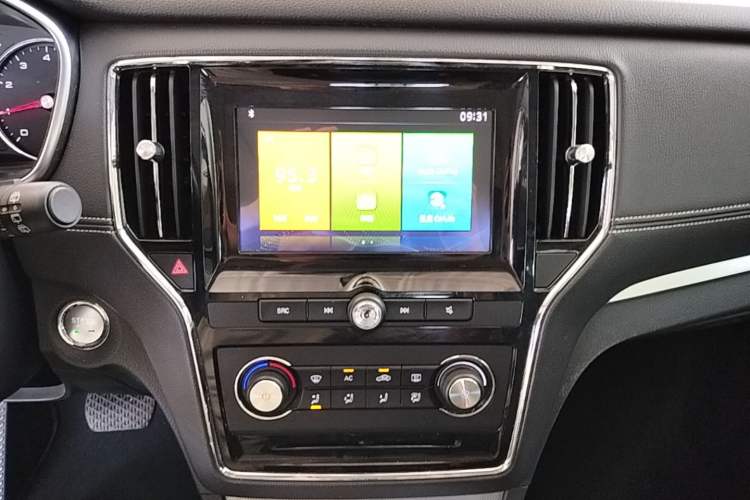 Used Roewe RX5 2016 20T Two-Wheel Drive Automatic Flagship Edition Audio And AC Panel