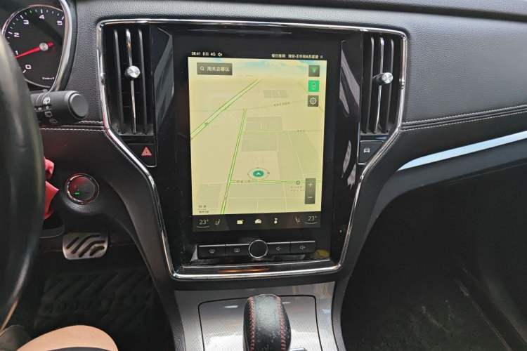 Used Roewe RX5 2016 20T Two-Wheel Drive Automatic Internet Smart Edition Audio And AC Panel