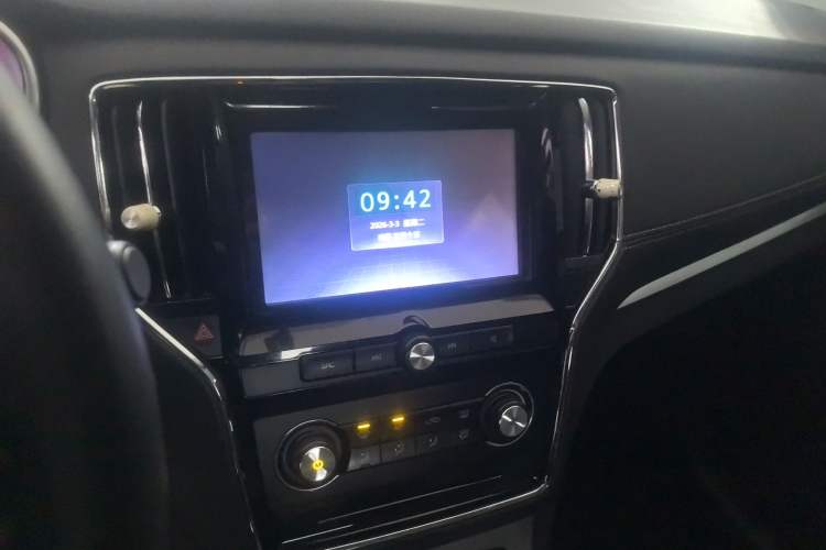 Used Roewe RX5 2016 20T Two-Wheel Drive Automatic Flagship Edition Audio And AC Panel