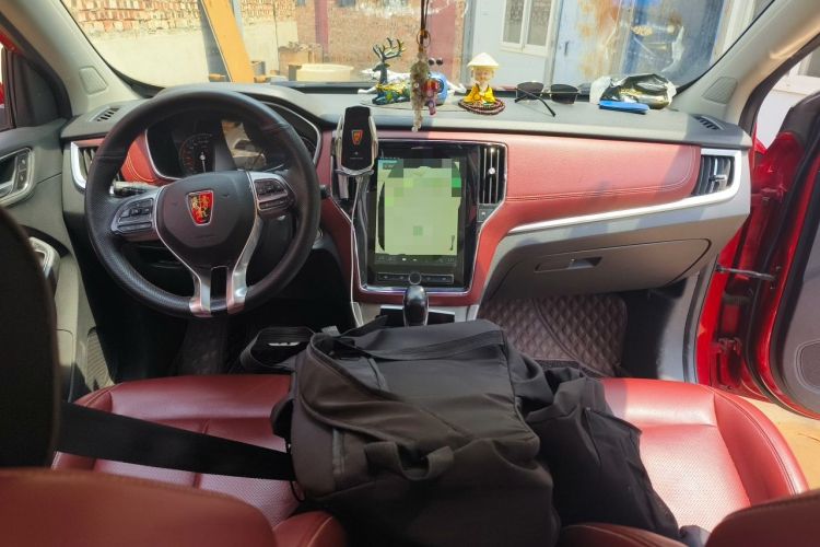 Used Roewe RX5 2016 30T Four-Wheel Drive Automatic Internet Smart Luxury Edition Center Console