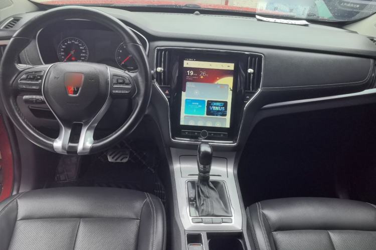 Used Roewe RX5 2016 20T Two-Wheel Drive Automatic Internet Smart Edition Center Console