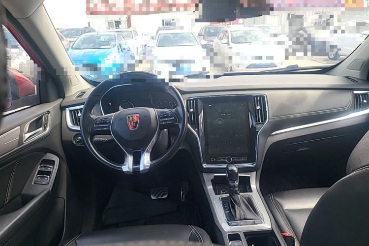 Used Roewe RX5 2016 20T Two-Wheel Drive Automatic Internet Smart Edition Center Console