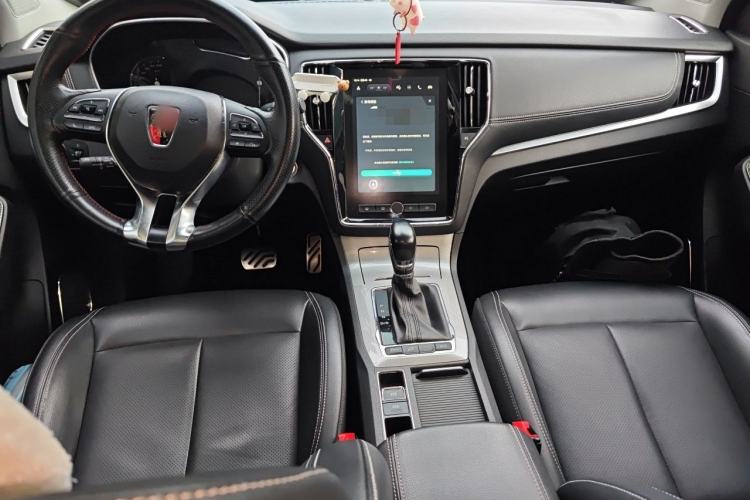 Used Roewe RX5 2016 30T Two-Wheel Drive Automatic Internet Smart Edition Center Console