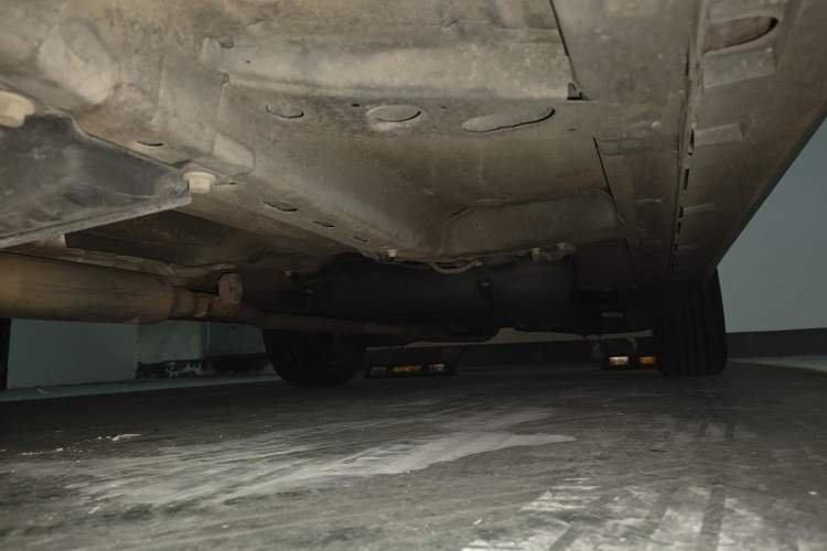 Used Roewe RX5 2016 20T Two-Wheel Drive Manual Flagship Edition Chassis Front Left